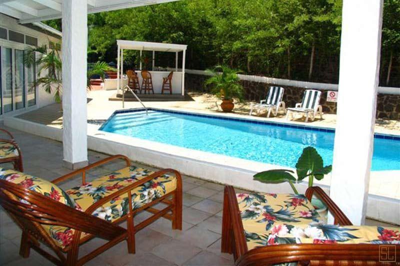 加勒比圣露西亚岛金合欢度假别墅泳池