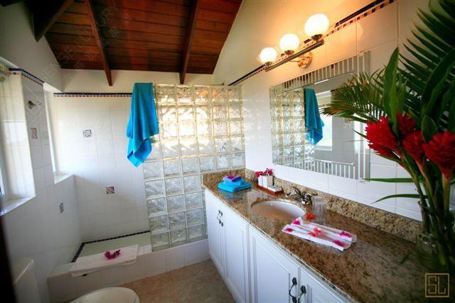 加勒比圣露西亚岛卡达西别墅浴室