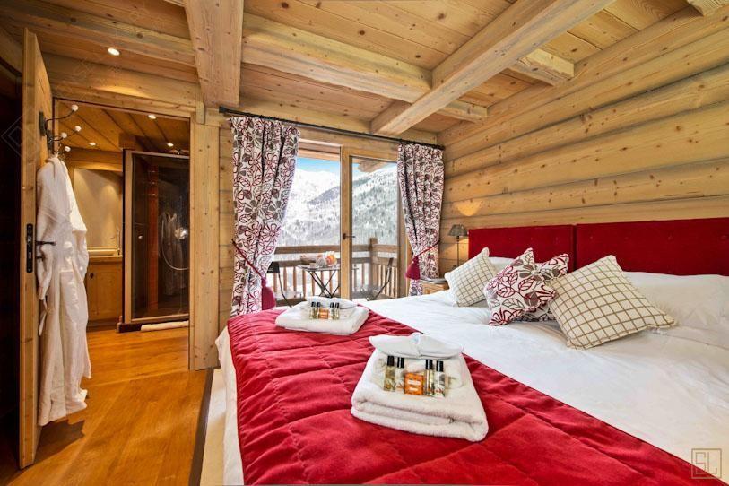 法国美丽贝尔 山谷别墅雪景卧室