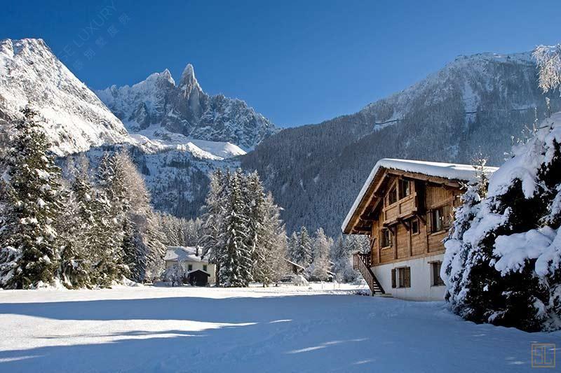 法国夏蒙尼卢米埃雪屋海景