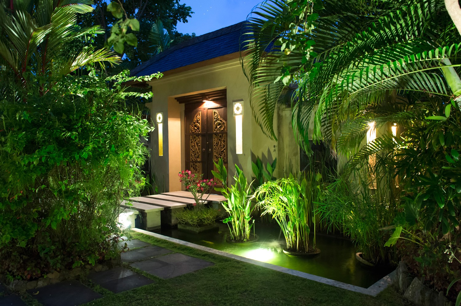 印尼巴厘岛卡丽玛雅1号别墅庭院