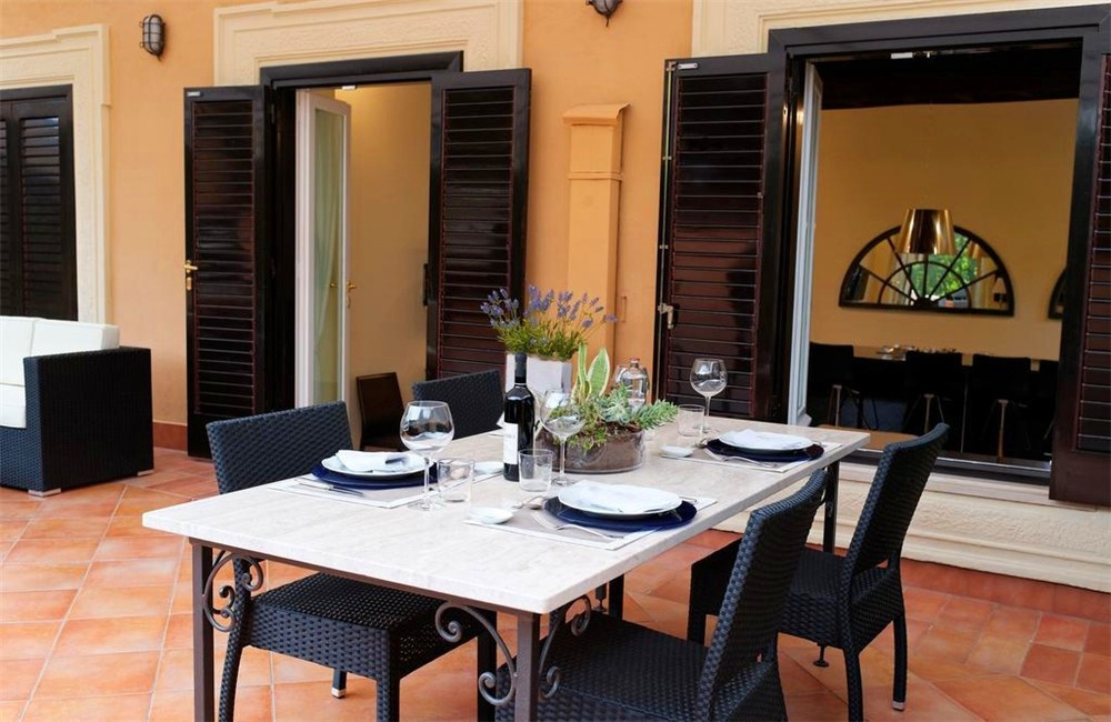 Garden Suite Apartment - Photo 10
