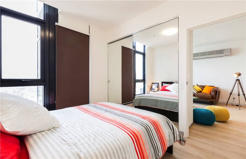Lena - Photo 14