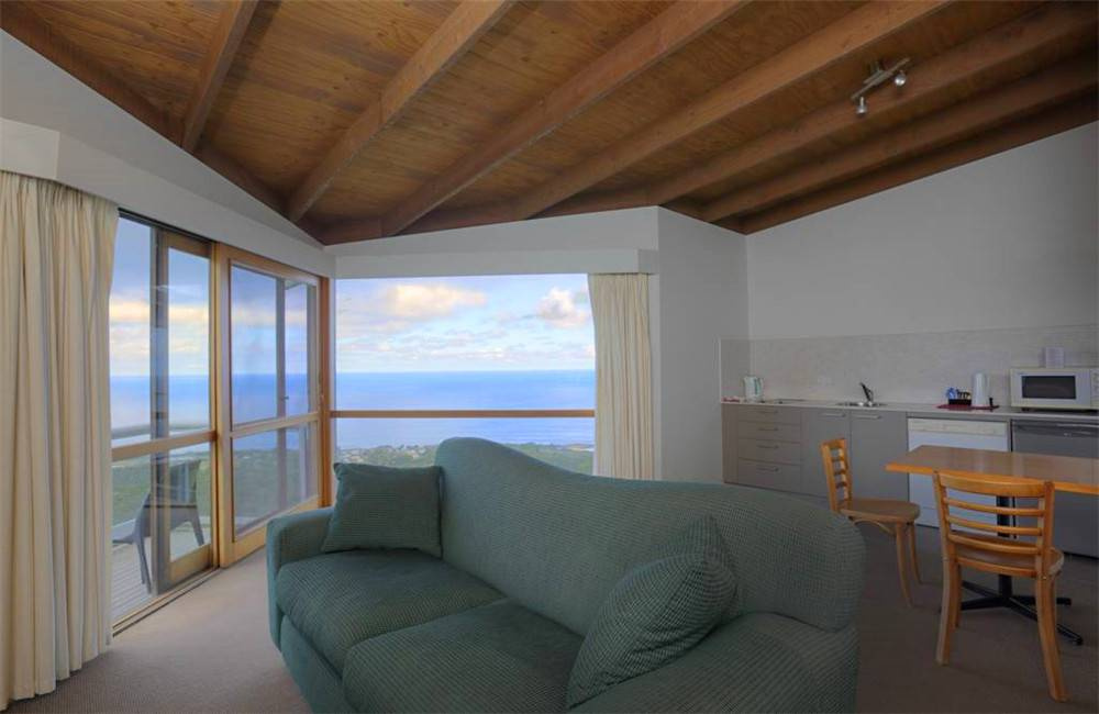 chrisebeaconvilla - Photo 2