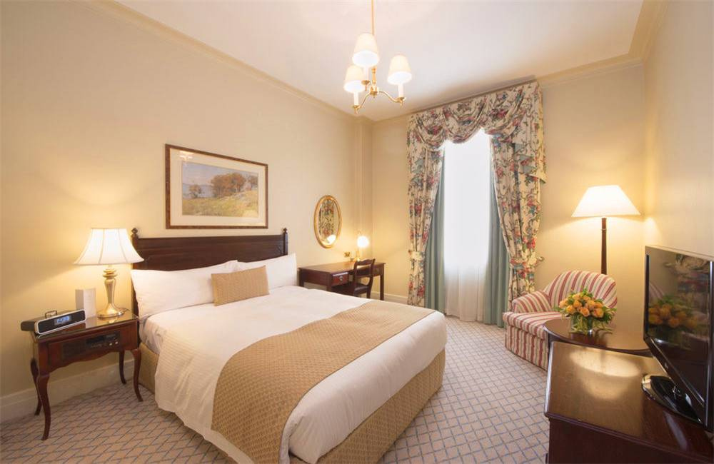 The Hotel Windsor - Photo 10