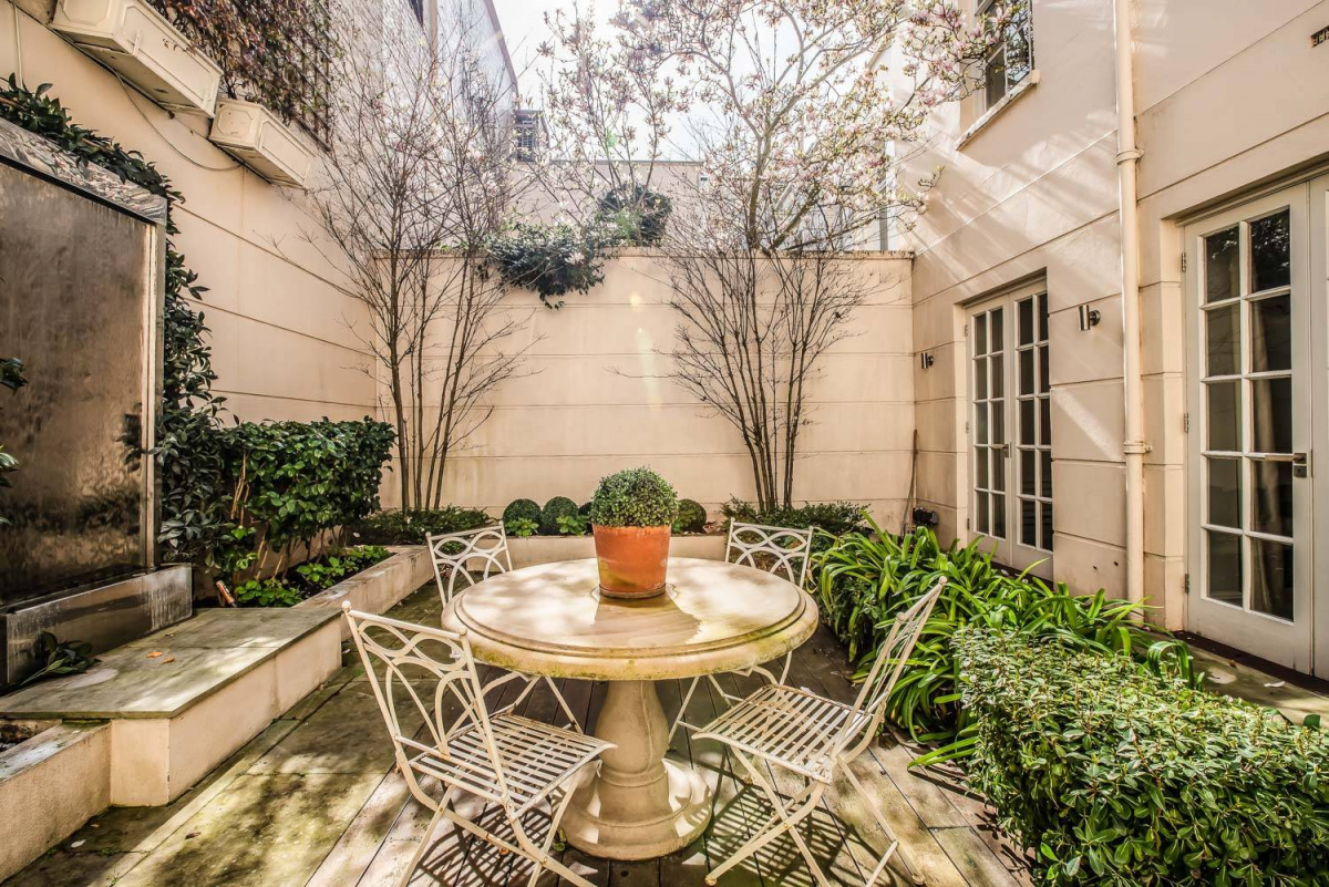 Eaton Square - Photo 30