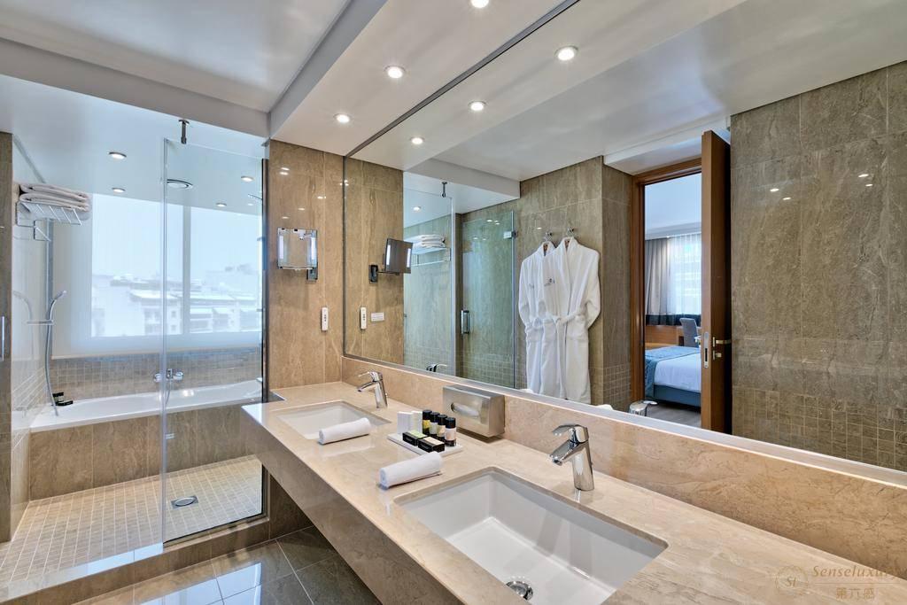 蒂瓦尼卡拉维尔酒店——浴室