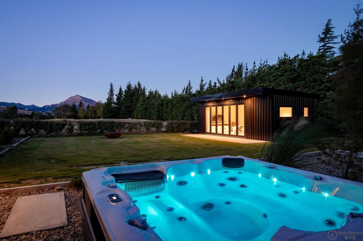 Riverbank Luxury - Photo 38