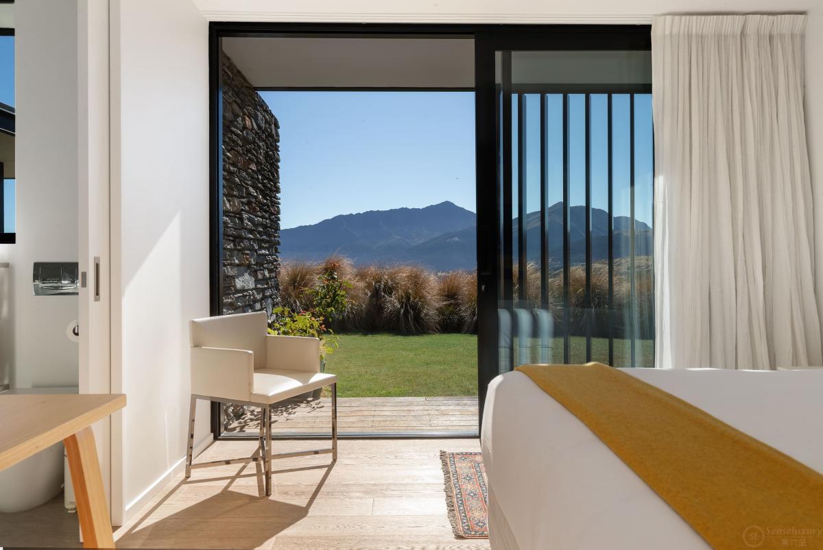 The Lake House - Photo 22
