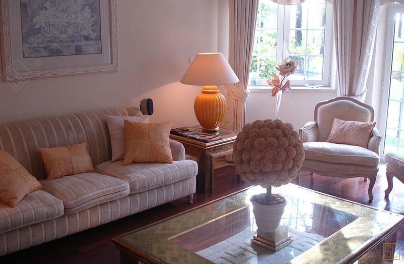 葡萄牙里斯本卡罗琳别墅客厅沙发