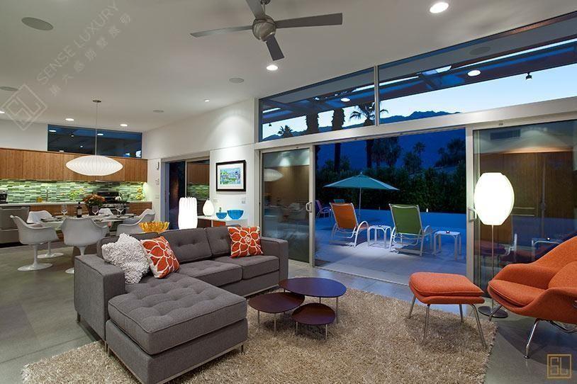 美国棕榈泉现代空间别墅客厅布局