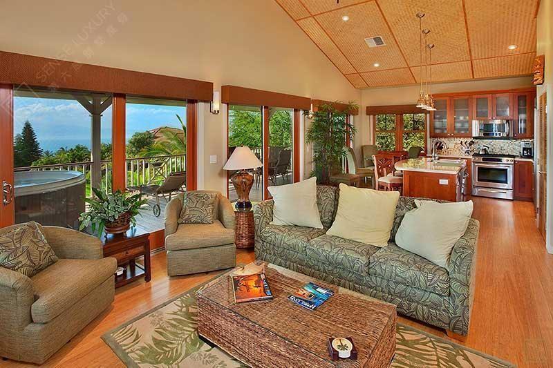 夏威夷茂宜岛(毛伊岛)日落远景别墅客厅内景