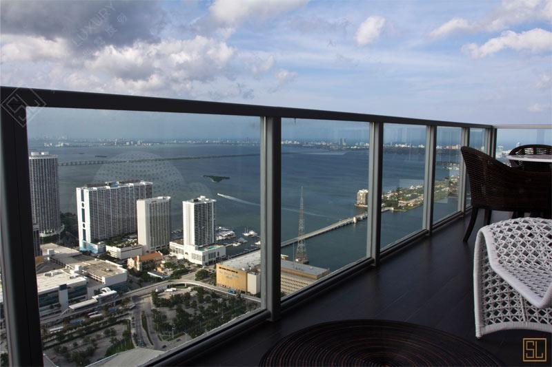 美国佛罗里达马奎斯顶层公寓6037号观景露台
