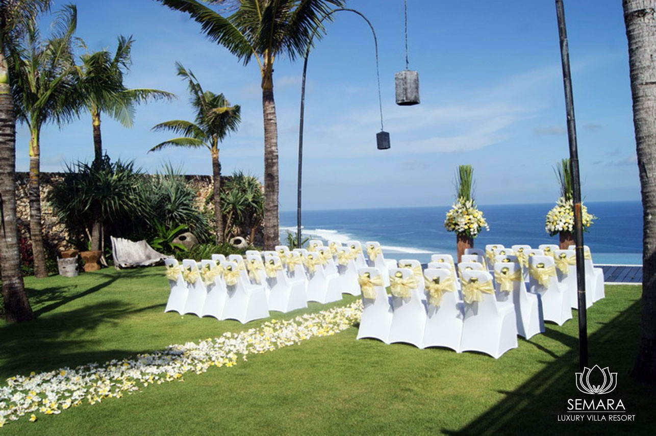 印尼巴厘岛快乐天堂别墅户外婚礼