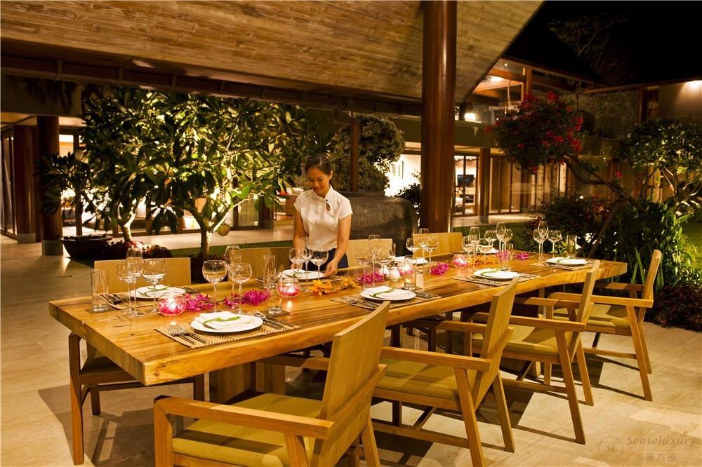 泰国苏梅岛帕安娜别墅餐桌