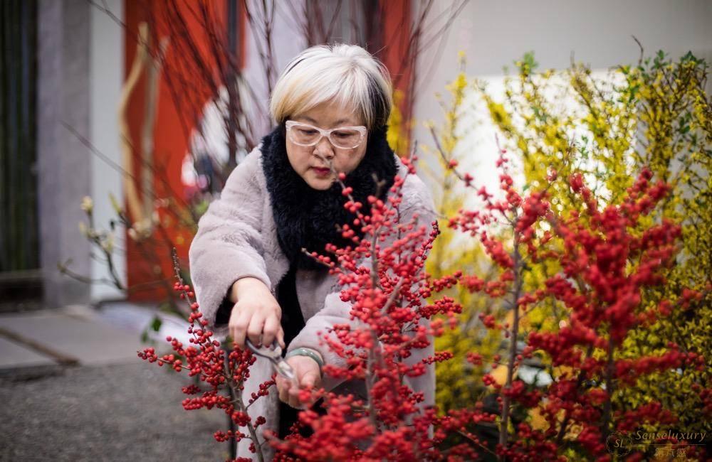 四川峨眉山欢喜无厌.庭院温泉雅居插花