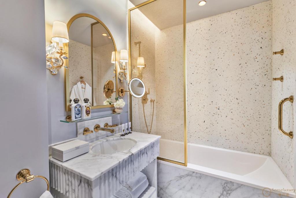 MAISON BARRIERE VENDOME PARIS - Photo 36
